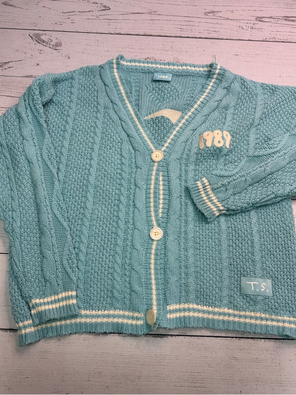 Taylor Swift 1989 Cardigan Size 3XL/4XL